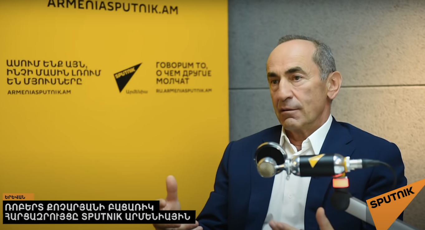 

<!-- THEME DEBUG -->
<!-- THEME HOOK: 'field' -->
<!-- FILE NAME SUGGESTIONS:
   * field--node--title--timeline-inner-page.html.twig
   x field--node--title.html.twig
   * field--node--timeline-inner-page.html.twig
   * field--title.html.twig
   * field--string.html.twig
   * field.html.twig
-->
<!-- BEGIN OUTPUT from 'themes/custom/rk_personal/templates/field/field--node--title.html.twig' -->
<span>Ռոբերտ Քոչարյանի բացառիկ հարցազրույցը Sputnik Արմենիային</span>

<!-- END OUTPUT from 'themes/custom/rk_personal/templates/field/field--node--title.html.twig' -->

