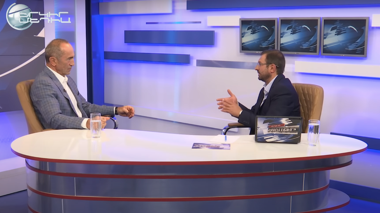 

<!-- THEME DEBUG -->
<!-- THEME HOOK: 'field' -->
<!-- FILE NAME SUGGESTIONS:
   * field--node--title--timeline-inner-page.html.twig
   x field--node--title.html.twig
   * field--node--timeline-inner-page.html.twig
   * field--title.html.twig
   * field--string.html.twig
   * field.html.twig
-->
<!-- BEGIN OUTPUT from 'themes/custom/rk_personal/templates/field/field--node--title.html.twig' -->
<span>Ռոբերտ Քոչարյանի հարցազրույցը՝ ամբողջությամբ</span>

<!-- END OUTPUT from 'themes/custom/rk_personal/templates/field/field--node--title.html.twig' -->

