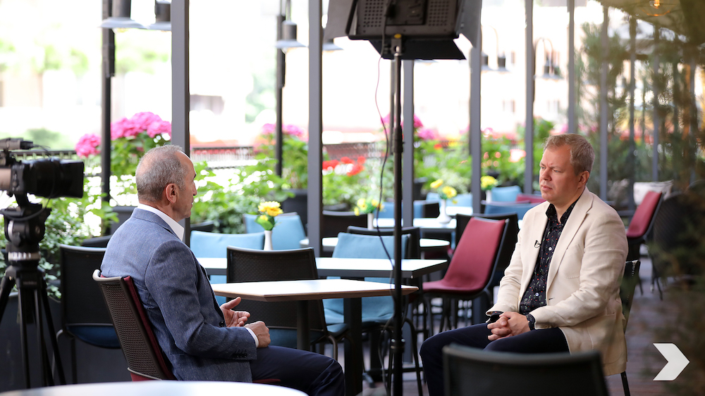 

<!-- THEME DEBUG -->
<!-- THEME HOOK: 'field' -->
<!-- FILE NAME SUGGESTIONS:
   * field--node--title--timeline-inner-page.html.twig
   x field--node--title.html.twig
   * field--node--timeline-inner-page.html.twig
   * field--title.html.twig
   * field--string.html.twig
   * field.html.twig
-->
<!-- BEGIN OUTPUT from 'themes/custom/rk_personal/templates/field/field--node--title.html.twig' -->
<span>Ընտրություններ պատերազմից հետո. Ռոբերտ Քոչարյանը `քաղաքականություն վերադառնալու, հակառակորդների և Լեռնային Ղարաբաղի մասին</span>

<!-- END OUTPUT from 'themes/custom/rk_personal/templates/field/field--node--title.html.twig' -->

