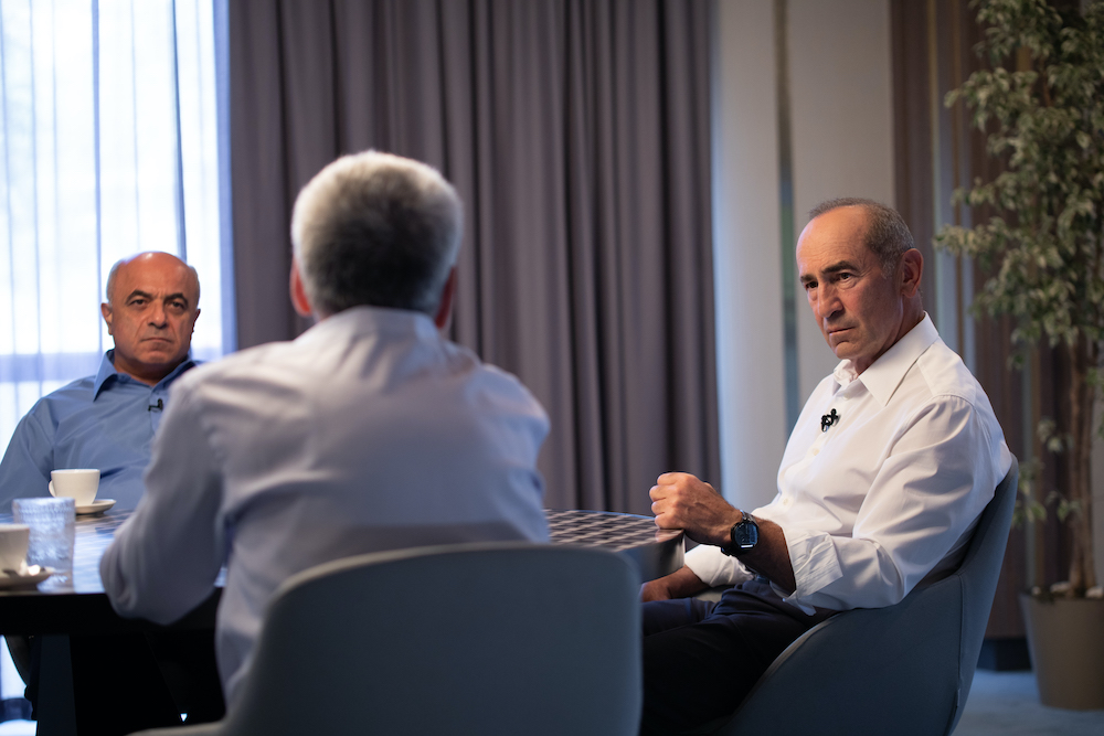 

<!-- THEME DEBUG -->
<!-- THEME HOOK: 'field' -->
<!-- FILE NAME SUGGESTIONS:
   * field--node--title--timeline-inner-page.html.twig
   x field--node--title.html.twig
   * field--node--timeline-inner-page.html.twig
   * field--title.html.twig
   * field--string.html.twig
   * field.html.twig
-->
<!-- BEGIN OUTPUT from 'themes/custom/rk_personal/templates/field/field--node--title.html.twig' -->
<span>Ռ․Քոչարյանի հանդիպումը քաղաքագետների հետ՝ Արցախի խնդրի կարգավորման ու անվտանգության հարցերի շուրջ</span>

<!-- END OUTPUT from 'themes/custom/rk_personal/templates/field/field--node--title.html.twig' -->

